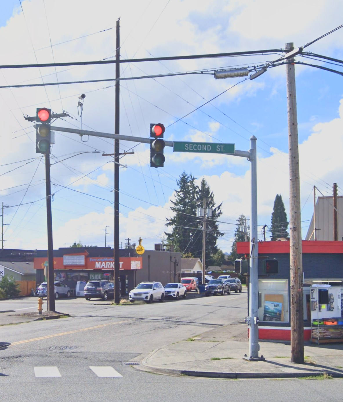 Street view screenshot of the project traffic signal.